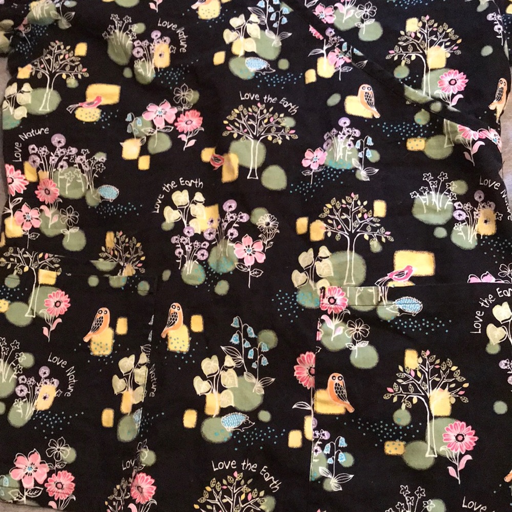 Scrub Top - Picture 3 of 3